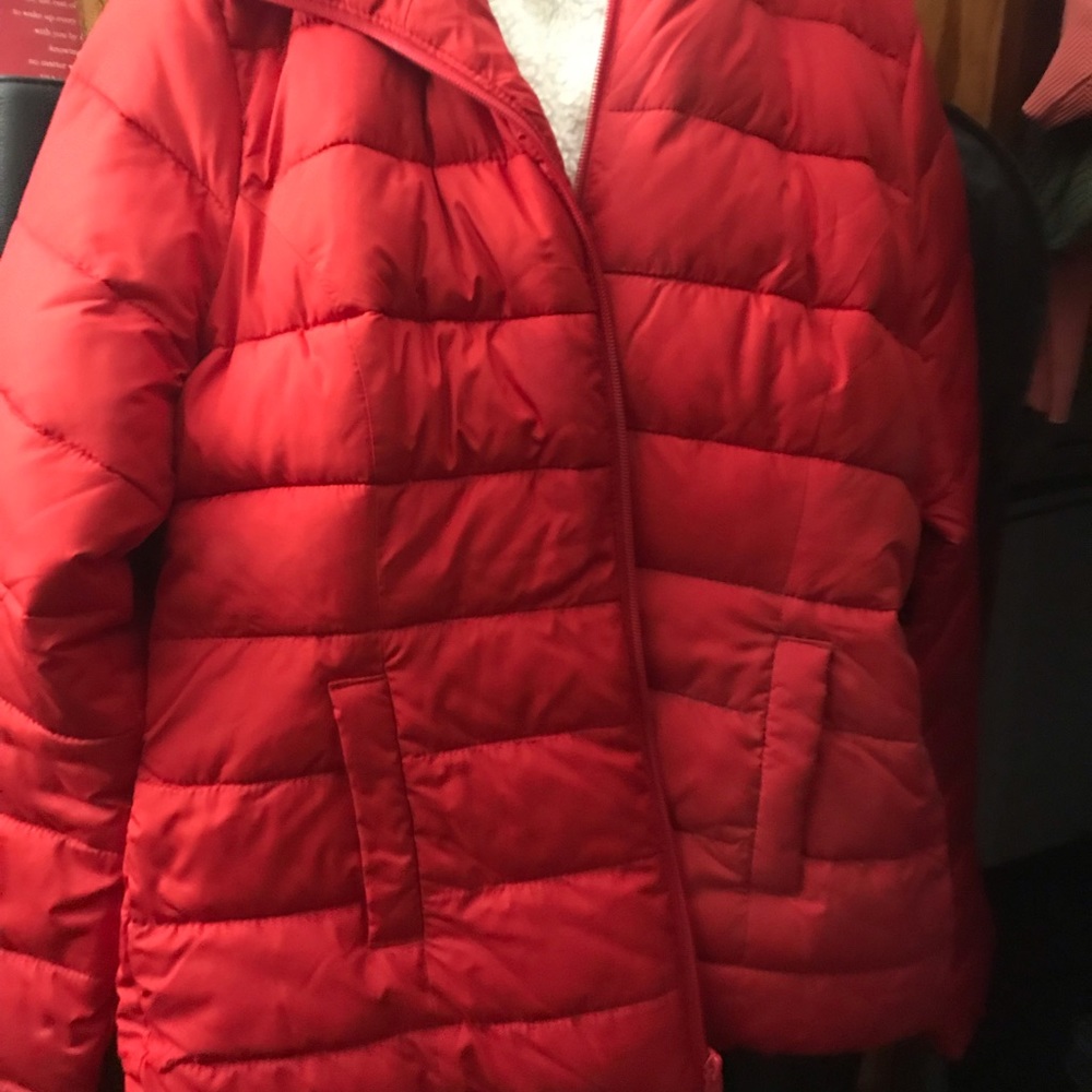 HCO JACKET SZ S IN RED HAVE IN OLIVE AS WELL SZ S